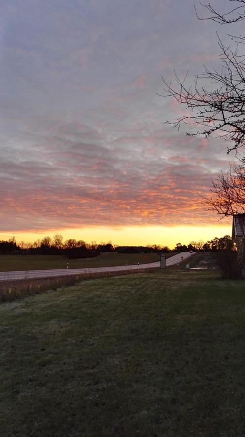 Haknaes Vandrarhem Järna Buitenkant foto