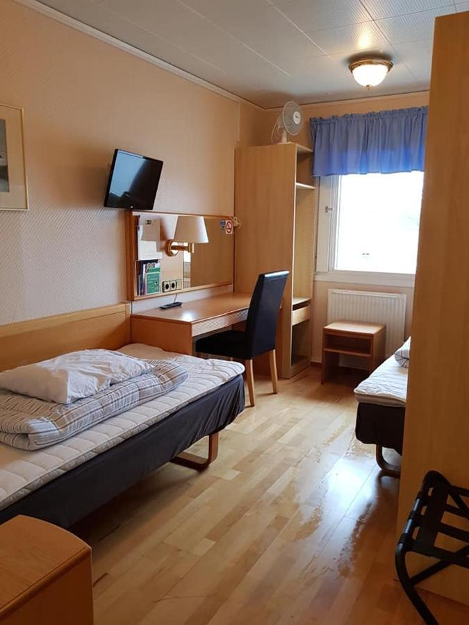 Haknaes Vandrarhem Järna Buitenkant foto
